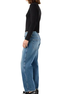 AMO Denim Hattie Straight in Allure