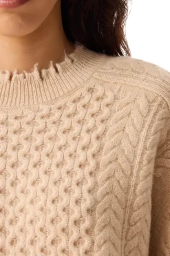 Kujten Ita Cable Crewneck in Organic