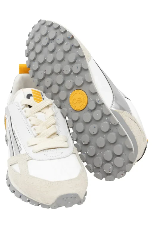 Oncept Toronto Sneakers in Silver Flash