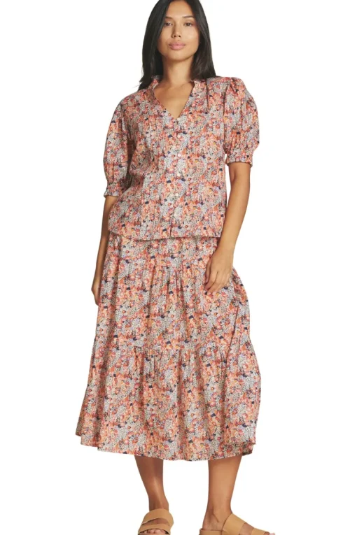 Trovata Birds of Paradis Makena "C" Skirt in Vino Daisies